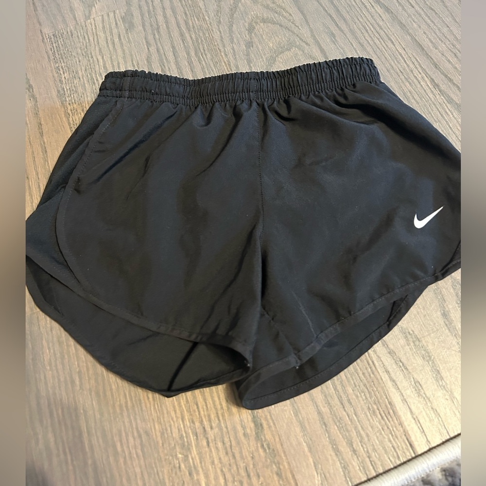nike girls shorts size small black